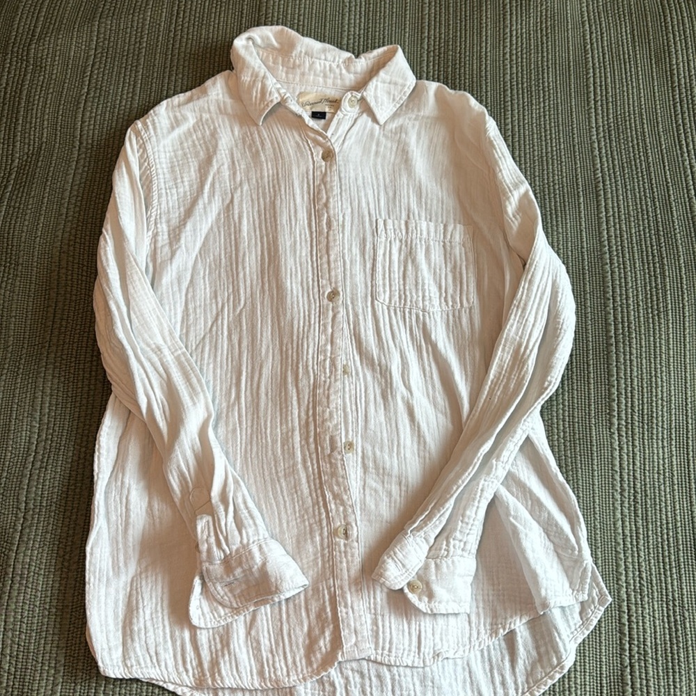 Universal thread - long sleeve button up